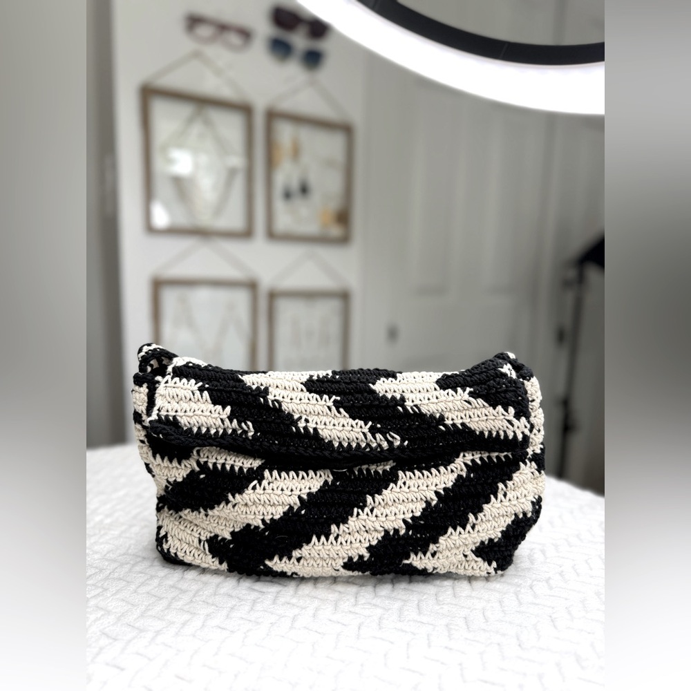 Black and Cream Chevron Shoulder Bag